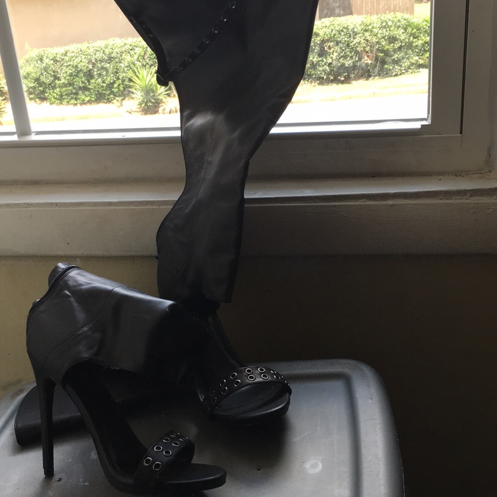 Beautiful open toed boots sandals